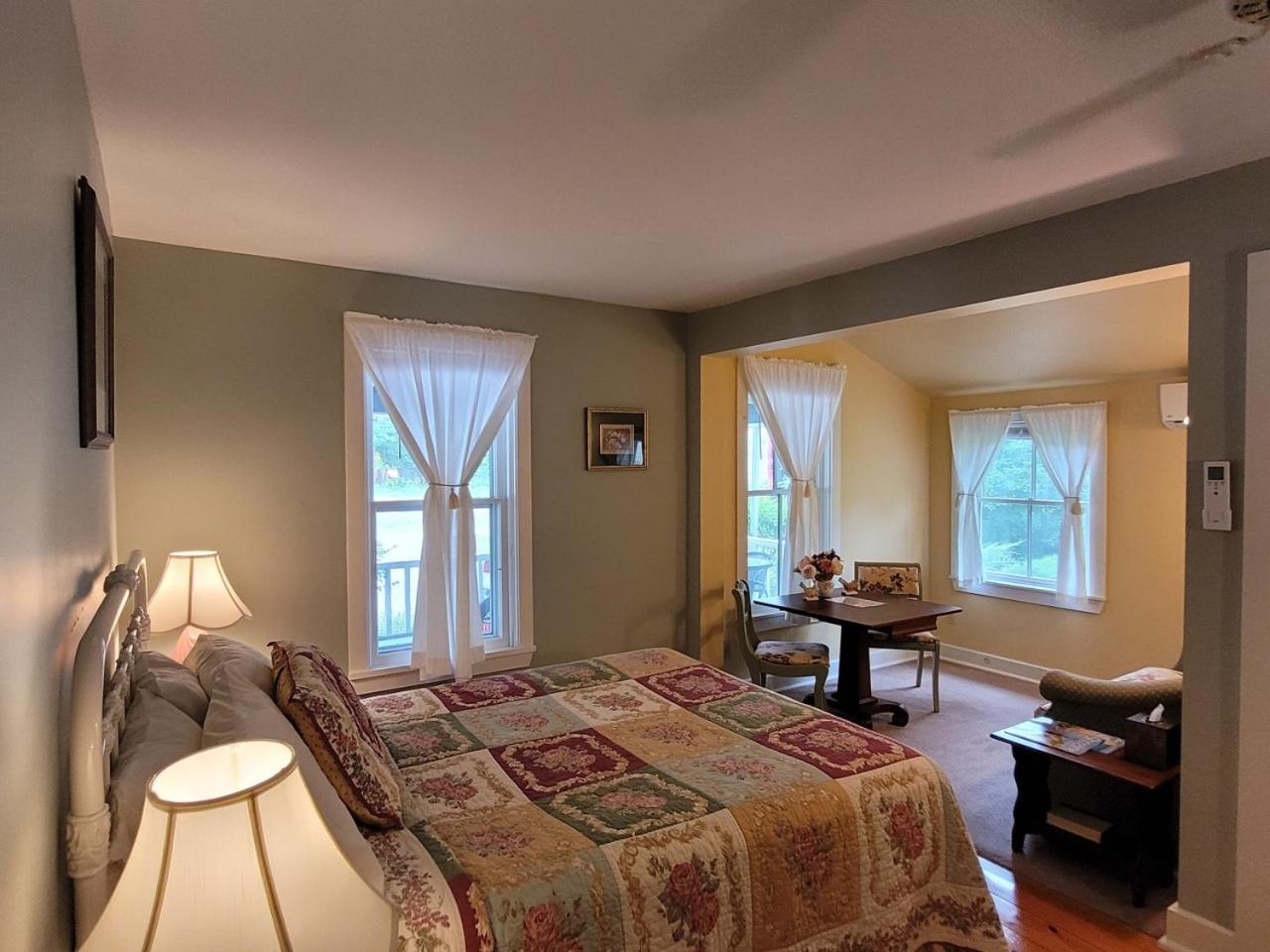 بلدة غلين أربور Sylvan Inn Bed & Breakfast المظهر الخارجي الصورة