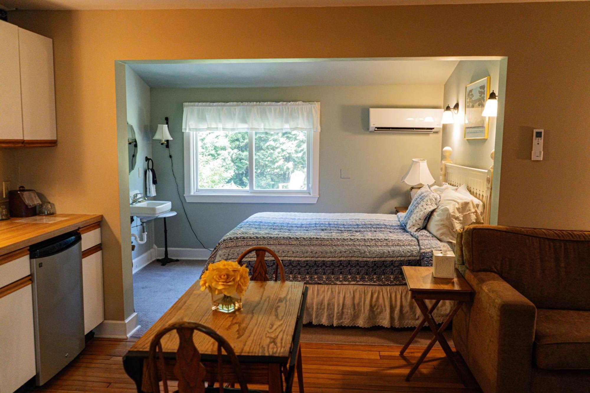 بلدة غلين أربور Sylvan Inn Bed & Breakfast المظهر الخارجي الصورة